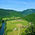 Apartment Natura Adlesici