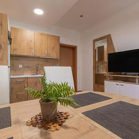 Natura Apartment Adlesici