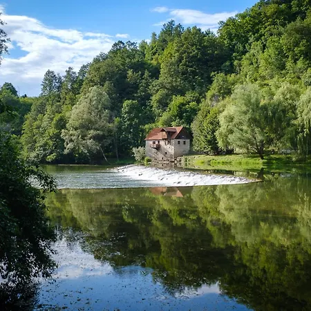 Natura Lejlighed Adlesici